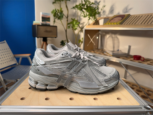 New Balance Shoes-M-2293