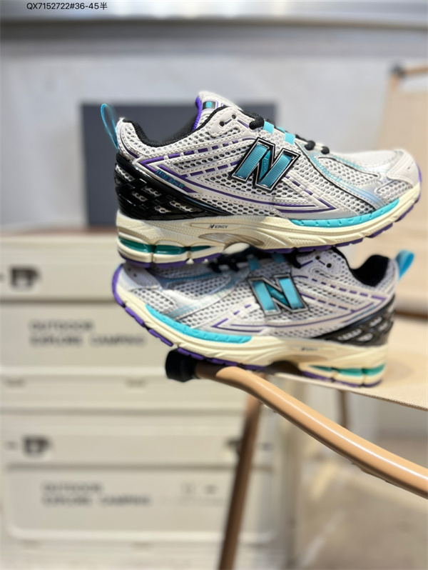 New Balance Shoes-W-2322