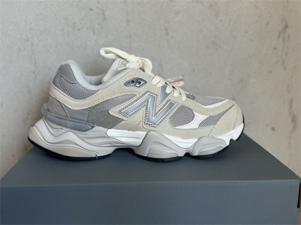 New Balance Shoes-W-2370