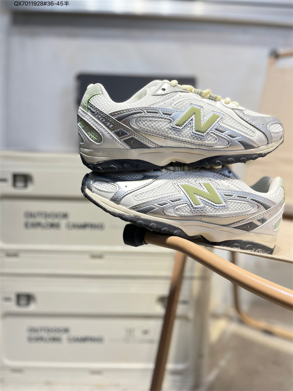 New Balance Shoes-M-2403