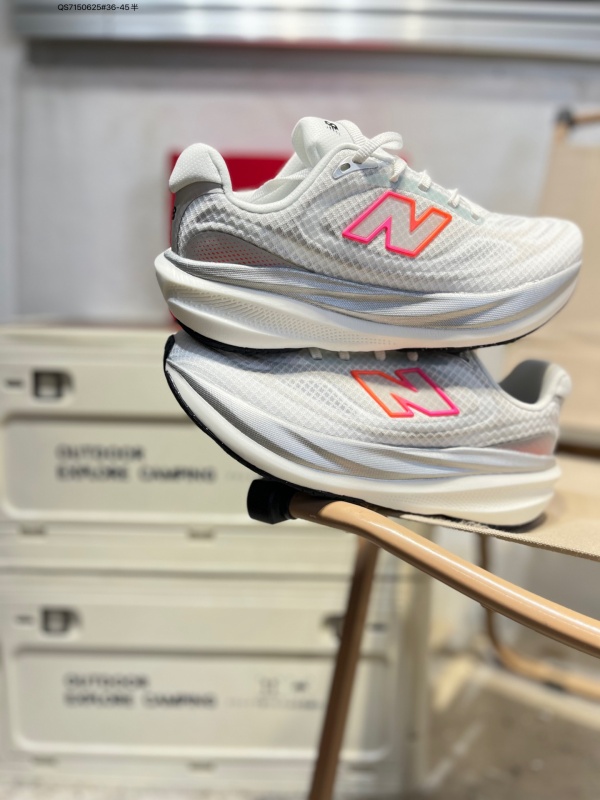 New Balance Shoes-W-2472