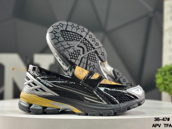 New Balance Shoes-M-2558