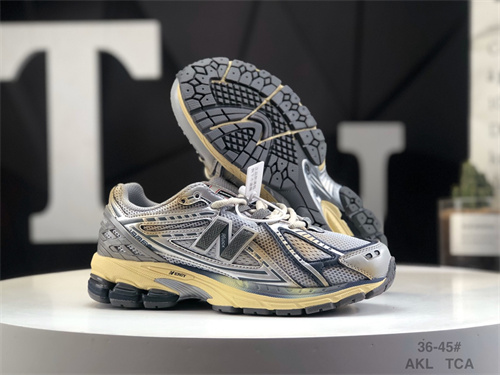 New Balance Shoes-W-0457