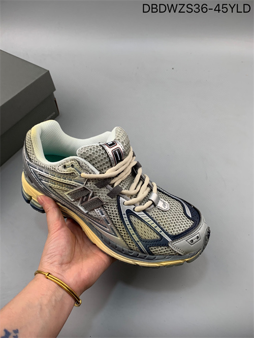 New Balance Shoes-M-0562