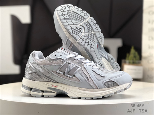 New Balance Shoes-W-0722