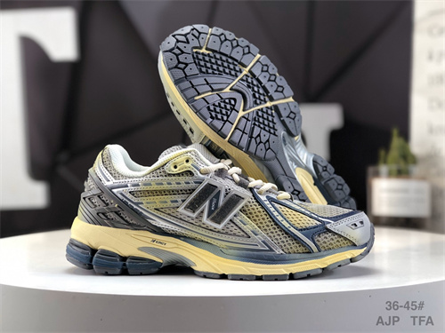 New Balance Shoes-W-0739