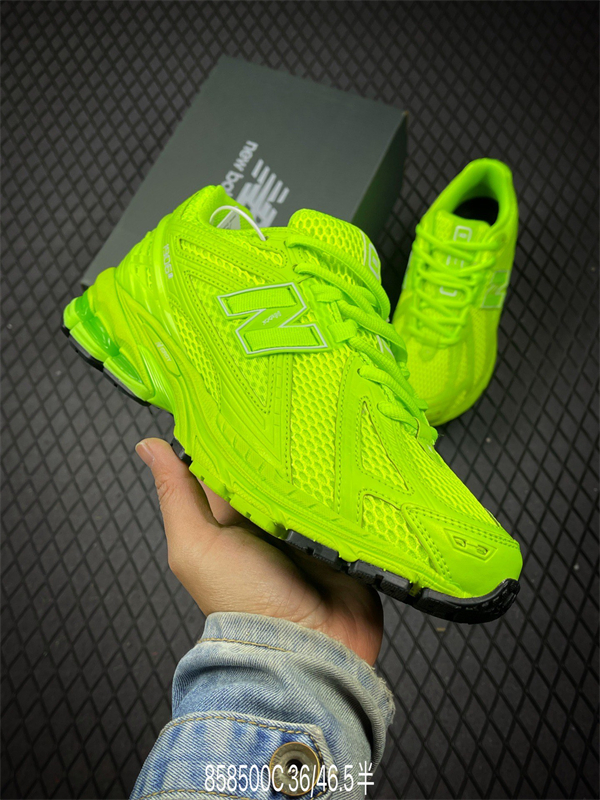 New Balance Shoes-M-2022