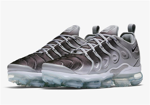 Nike Air VaporMax PLUS-M-001