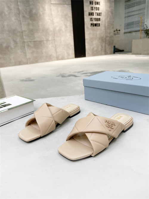 Prada Sandal-W-074