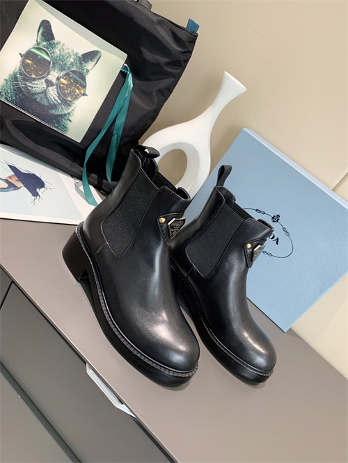 PRADA  Boots(AAA)-007