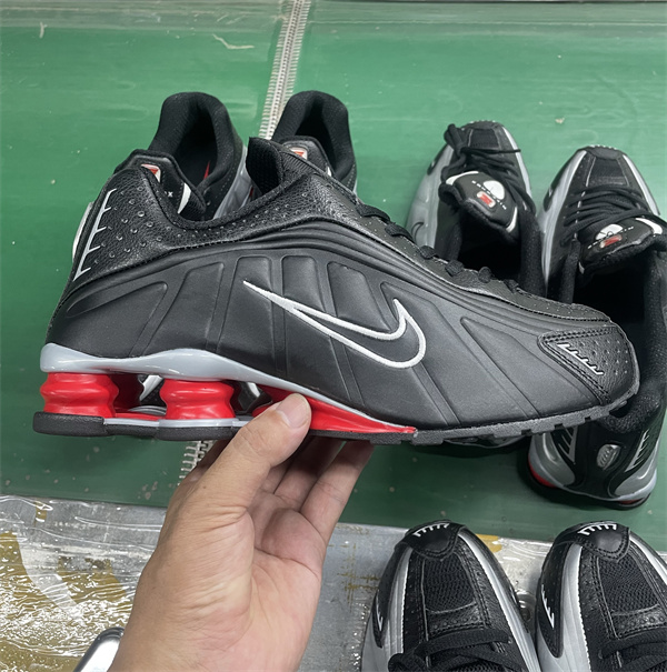Shox R4-W-0023