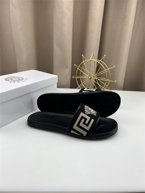 Versace Sandal-M-235