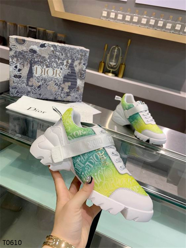 Dior Shoes-W-137