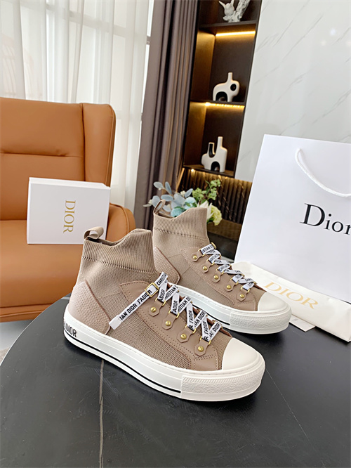 Dior Shoes-W-318