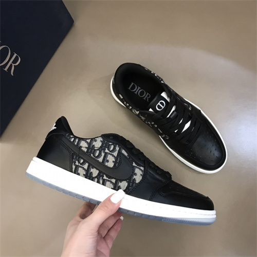 Dior Shoes-M-665
