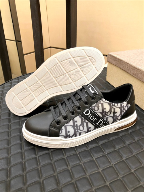 Dior Shoes-M-851
