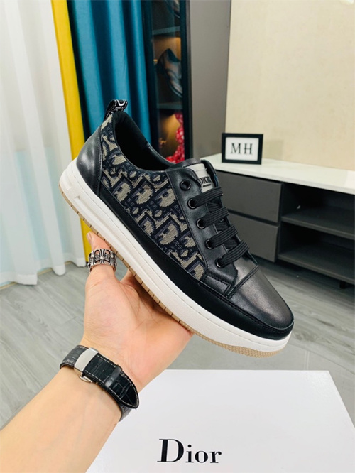 Dior Shoes-M-855