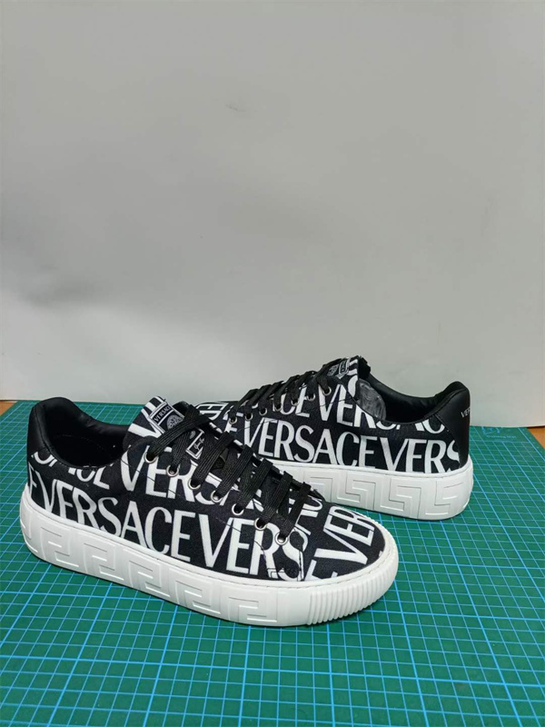 Versace(AAA)Shoes-W-0005